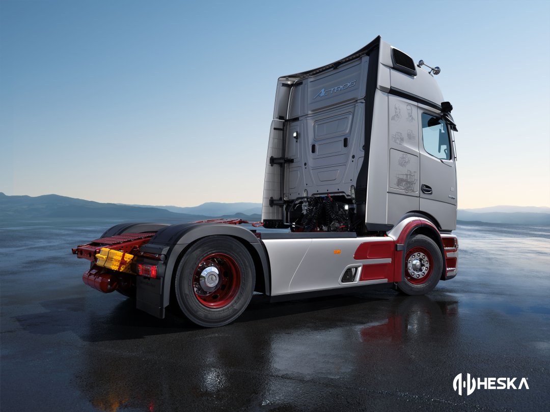 Tarih yazan köklü bir mirasın, geleceğin teknolojisiyle kusursuz buluşması: Mercedes-Benz Actros L '130 Years Trucks Edition'! 🚛👑

Kamyon üretimindeki 130 yıllık eşsiz geçmişin, mühendislik dehasının ve yenilikçi vizyonun en özel yansıması. 🌟

Yollarda iz bırakan bu özel seriyle geleceğe güvenle ve gururla adım atın. 🎯🚀

#Heska #MercedesBenz #ActrosL #130YearsTrucksEdition #ÖzelSeri — görsel 5