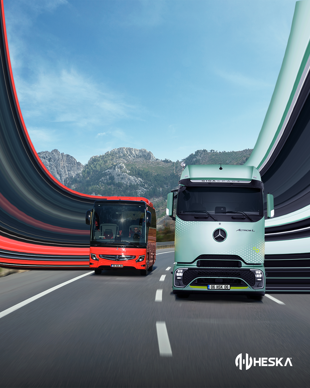 Geleceğin Gücü, Yolların Hakimi: Mercedes-Benz Actros L

Güç, estetik ve ileri teknolojinin mükemmel uyumu. Actros L ile taşımacılıkta yeni bir dönemi başlatıyoruz.

Her detayında ayrıcalık, her kilometrede üstün performans. Heska güvencesi ve Mercedes-Benz kalitesiyle tanışın.

🔍 Görselleri kaydırarak Actros L'in eşsiz tasarımına ve yollardaki duruşuna yakından bakın.

Sizce de yollara çok yakışmıyor mu? Yorumlarda buluşalım! 👇

#Heska #MercedesBenz #ActrosL #YollarınHakimi — görsel 3