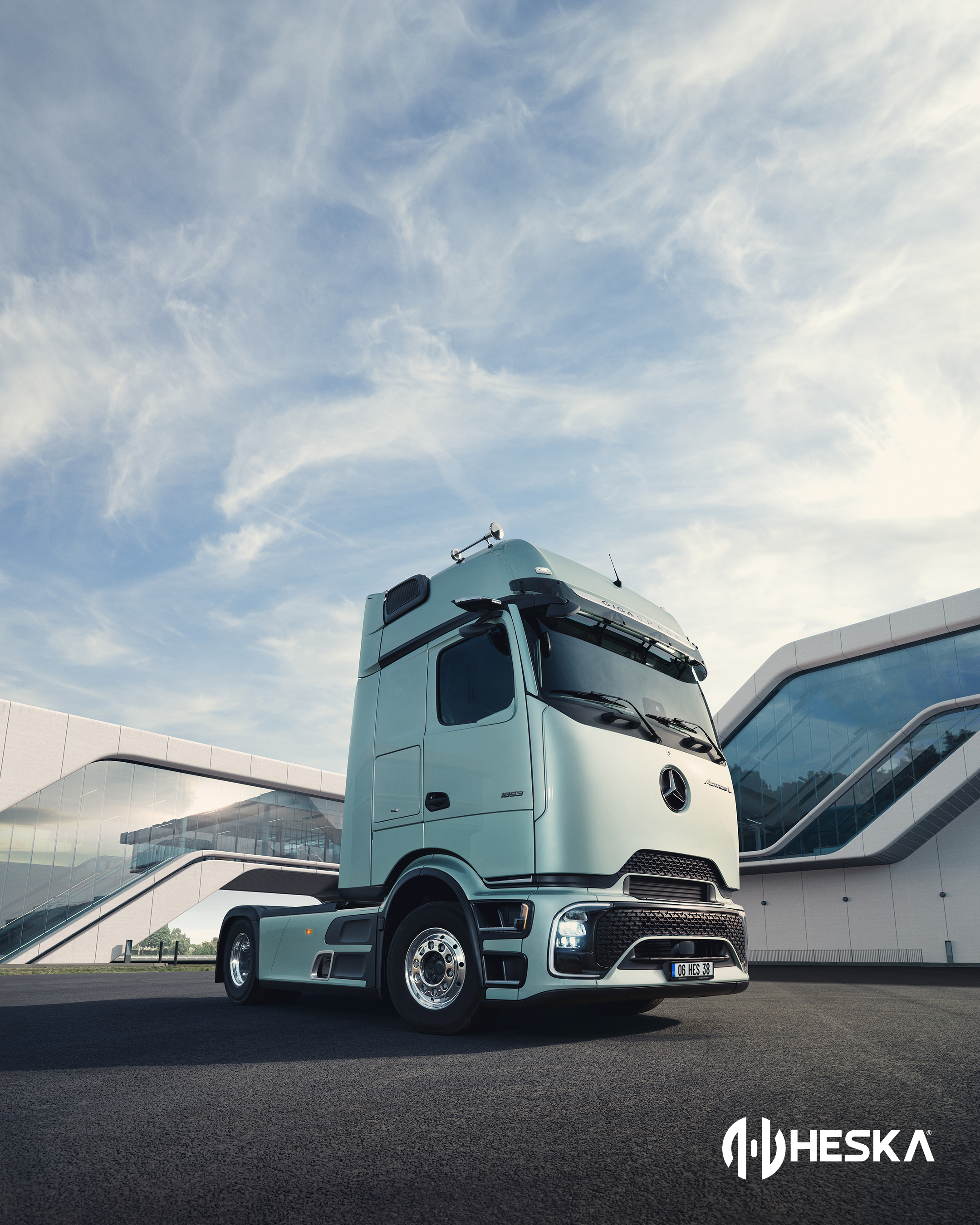 Dikkatli Gözler İçin Bir Meydan Okuma: Mecha Chameleon'u Bul! 🔍🚛

Heska dünyasının gizemli misafiri Mecha Chameleon, Actros L'in üzerinde saklanıyor! Bakalım bu küçük maceracıyı ilk bakışta fark edebilecek misin?

Kaydırmalı postu takip et, Mecha Chameleon'un gizlendiği yerleri keşfet ve bu görsel avda ne kadar hızlı olduğunu göster.

#Heska #MechaChameleon #ActrosL #MercedesBenz — görsel 6